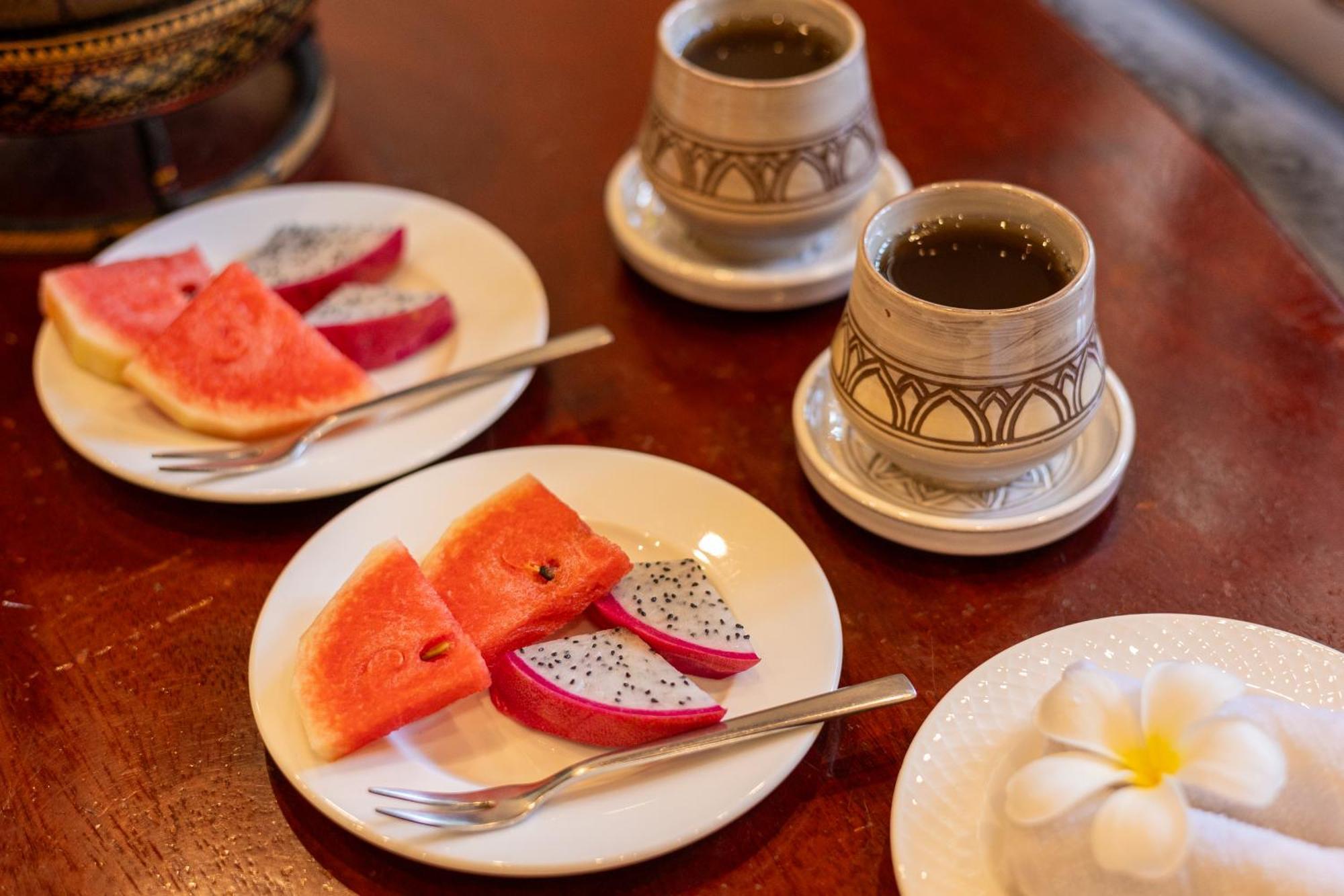 Two Seasons Siem Reap Hotel Exterior foto Kopi luwak served in Bali