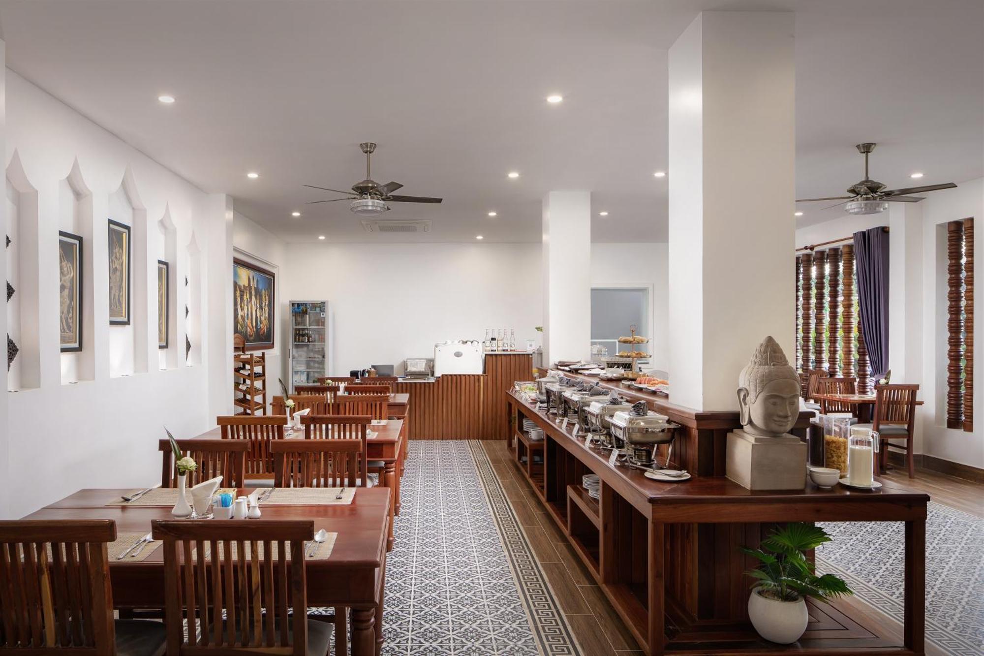Two Seasons Siem Reap Hotel Exterior foto Restaurant
